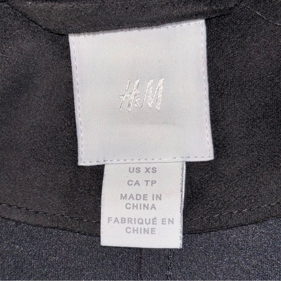 H&M Women’s Black Suede Hook Close Belted Jacket Blazer Size XS - Picture 7 of 9